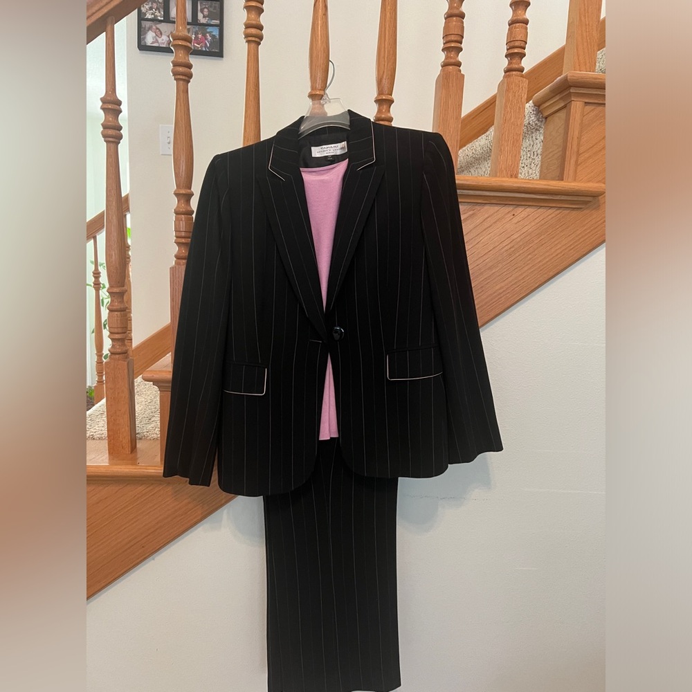 TAHARI Arthur S. Levine 3-piece Suit (10p)